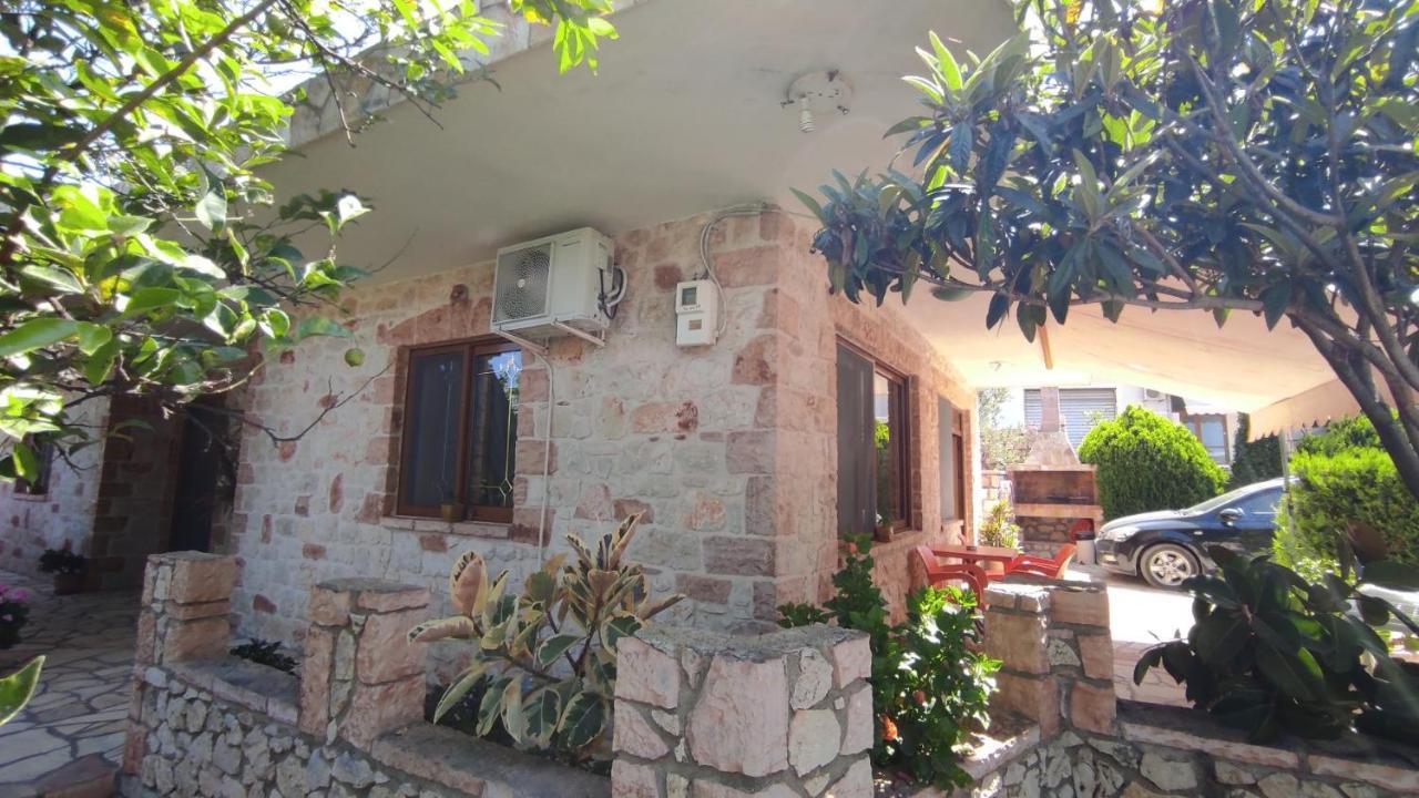 Altin Skrapari Guesthouse Ksamil Exteriér fotografie