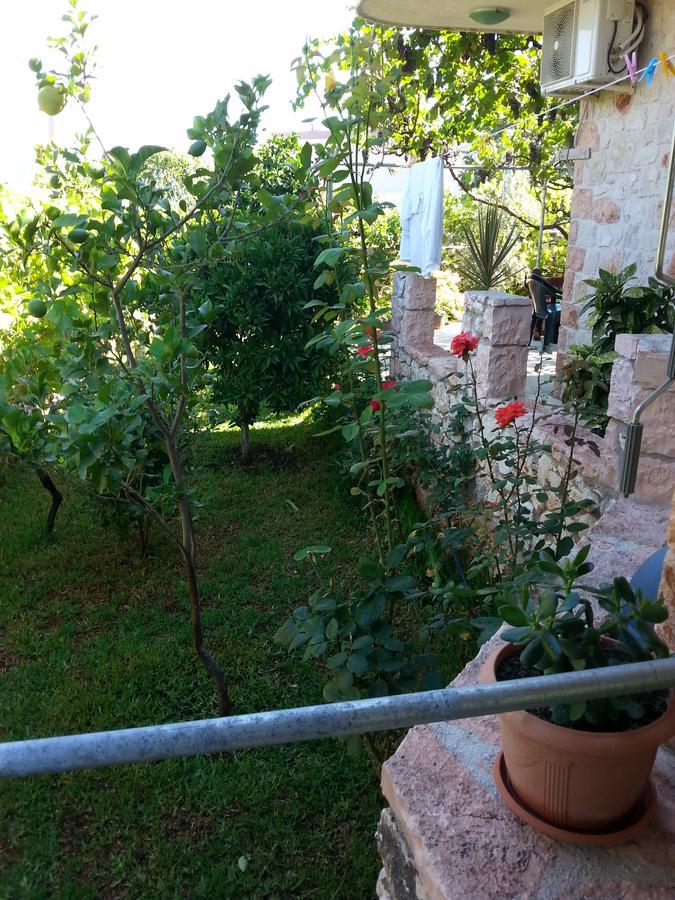 Altin Skrapari Guesthouse Ksamil Exteriér fotografie